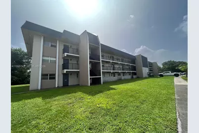 7820 S Colony Cir S #301, Tamarac, FL 33321 - Photo 1