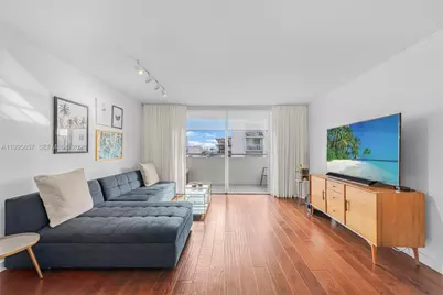 1658 Bay Rd #701, Miami Beach, FL 33139 - Photo 1