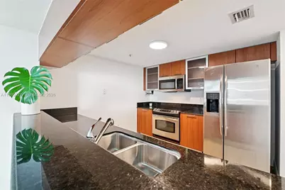 1800 N Bayshore Dr #2811, Miami, FL 33132 - Photo 1