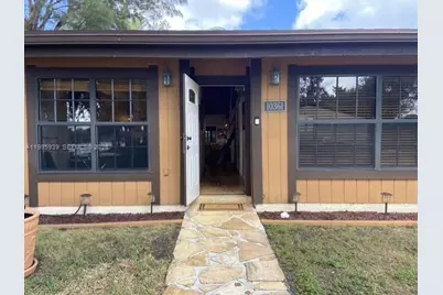 10361 Juniper Ct #10361, Pembroke Pines, FL 33026 - Photo 1