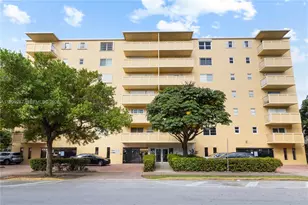 730 Pennsylvania Ave, Miami Beach, FL 33139 - Photo 1