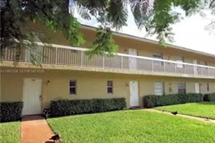 10165 Twin Lakes Dr, Coral Springs, FL 33071 - Photo 1