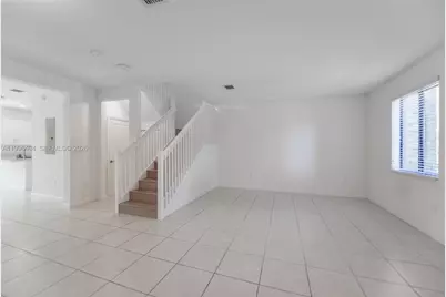 640 NE 207th St, Miami, FL 33179 - Photo 1