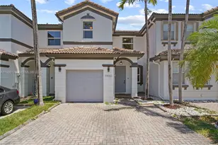 11613 NW 78th St, Doral, FL 33178 - Photo 1