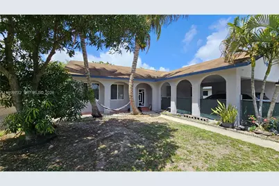 117 NW 11th Ave, Dania Beach, FL 33004 - Photo 1