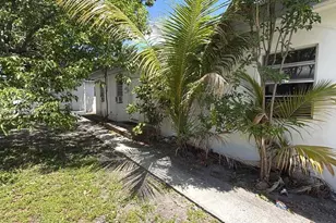817 NW 10th St, Hallandale Beach, FL 33009 - Photo 1