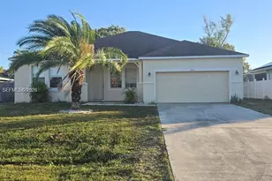 1010 SW Dubuque Ave, Port Saint Lucie, FL 34983 - Photo 1