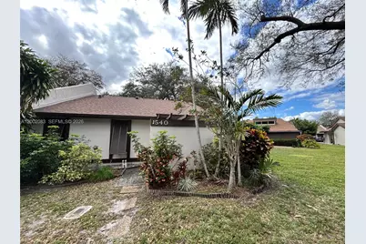 1540 NW 98th Ter, Pembroke Pines, FL 33024 - Photo 1