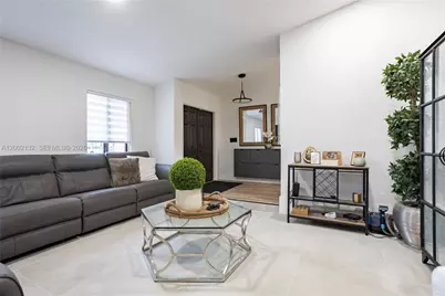 1030 NW 95th Ter, Plantation, FL 33322 - Photo 1