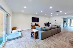 13731 SW 84th St, Miami, FL 33183 - Photo 1