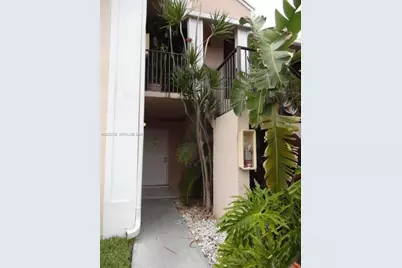 1190 Washington Cir #1190J, Homestead, FL 33034 - Photo 1