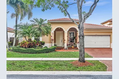 2117 NE 40th Rd, Homestead, FL 33033 - Photo 1