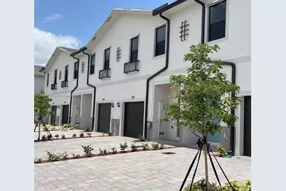 606 SW 12th St, Florida City, FL 33034 - Photo 1