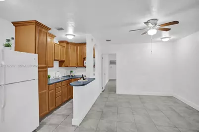 1860 Venice Park Dr #213, North Miami, FL 33181 - Photo 1