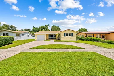 1925 N 39th Ave, Hollywood, FL 33021 - Photo 1