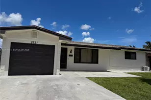 8721 NW 11th St, Pembroke Pines, FL 33024 - Photo 1