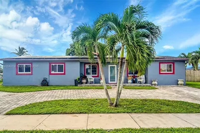 8370 NW 185th St, Hialeah, FL 33015 - Photo 1