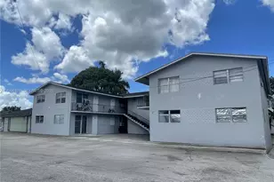 332 SW 3rd St, Belle Glade, FL 33430 - Photo 1