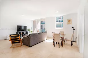 31 SE 5th St, Miami, FL 33131 - Photo 6