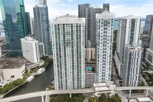 31 SE 5th St, Miami, FL 33131 - Photo 30