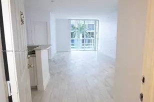 5085 NW 7th St, Miami, FL 33126 - Photo 1