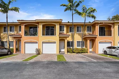 330 SW 2nd Ave #3, Hallandale Beach, FL 33009 - Photo 1