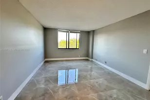 901 Hillcrest Dr, Hollywood, FL 33021 - Photo 1