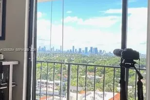 2625 Collins Ave, Miami Beach, FL 33140 - Photo 1