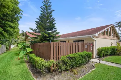 4397 Woodstock Dr #C, West Palm Beach, FL 33409 - Photo 1