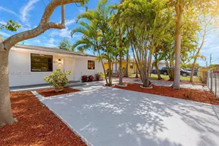 578 SW 2nd St, Florida City, FL 33034 - Photo 1