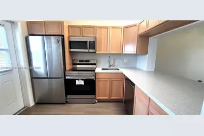 2200 Park Ln #302, Hollywood, FL 33021 - Photo 1