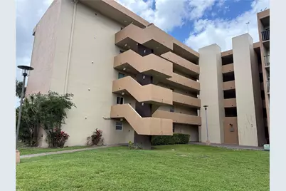 9140 Fontainebleau Blvd #102, Miami, FL 33172 - Photo 1
