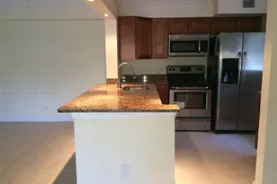 407 Gardens Dr, Pompano Beach, FL 33069 - Photo 1