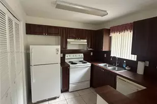 7125 NW 173rd Dr, Hialeah, FL 33015 - Photo 1
