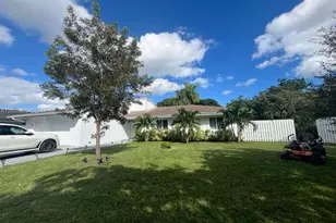 11121 SW 110th Rd, Miami, FL 33176 - Photo 1