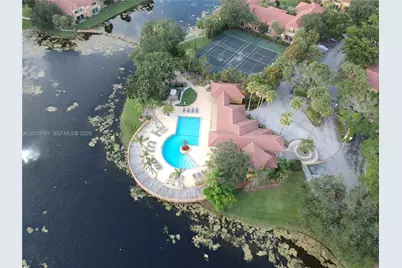 4767 Via Palm Lks #204, West Palm Beach, FL 33417 - Photo 1