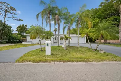 9280 SW 164th St, Palmetto Bay, FL 33157 - Photo 1