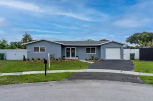 510 NW 97th Terrace, Pembroke Pines, FL 33024 - Photo 1