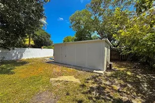 950 NW 109th St, Miami, FL 33168 - Photo 1
