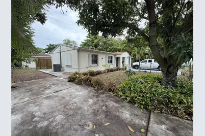 596 NW 109th St, Miami, FL 33168 - Photo 1
