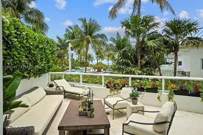 50 S Pointe Dr #TWN1, Miami Beach, FL 33139 - Photo 1