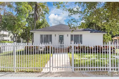 521 NW 33rd Ave, Miami, FL 33125 - Photo 1