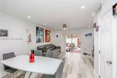 30 SW 108th Ave #7G, Sweetwater, FL 33174 - Photo 1