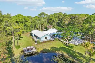 15698 N 77th Trl N, Palm Beach Gardens, FL 33418 - Photo 1