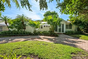 512 Warren Ln, Key Biscayne, FL 33149 - Photo 1