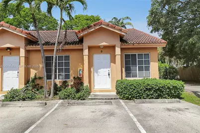 117 SE 3rd Ave #9, Hallandale Beach, FL 33009 - Photo 1