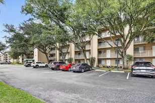 9470 Tangerine Pl, Davie, FL 33324 - Photo 1