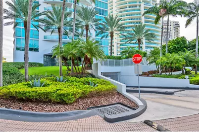 2101 Brickell Ave #2708, Miami, FL 33129 - Photo 1