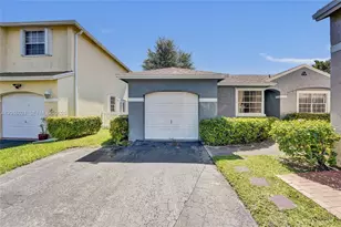 11730 NW 12th St, Pembroke Pines, FL 33026 - Photo 1