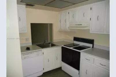 119 Royal Park Dr #1E, Oakland Park, FL 33309 - Photo 1